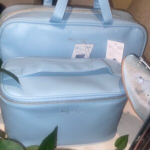 Jessica Simpson Light Blue Cosmetic Bag Set/ FREE BABY KEYCHAIN